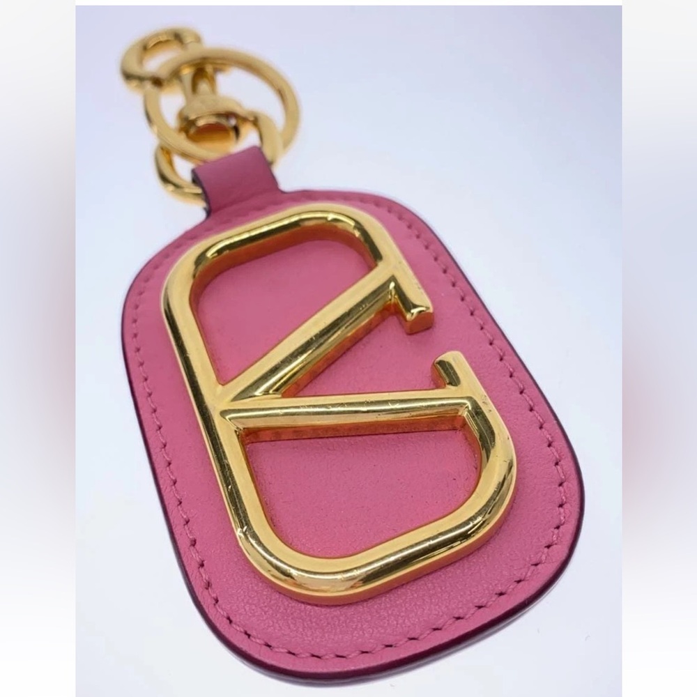 ❌ Valentino Garavani Pink Leather Keychain - Picture 4 of 4